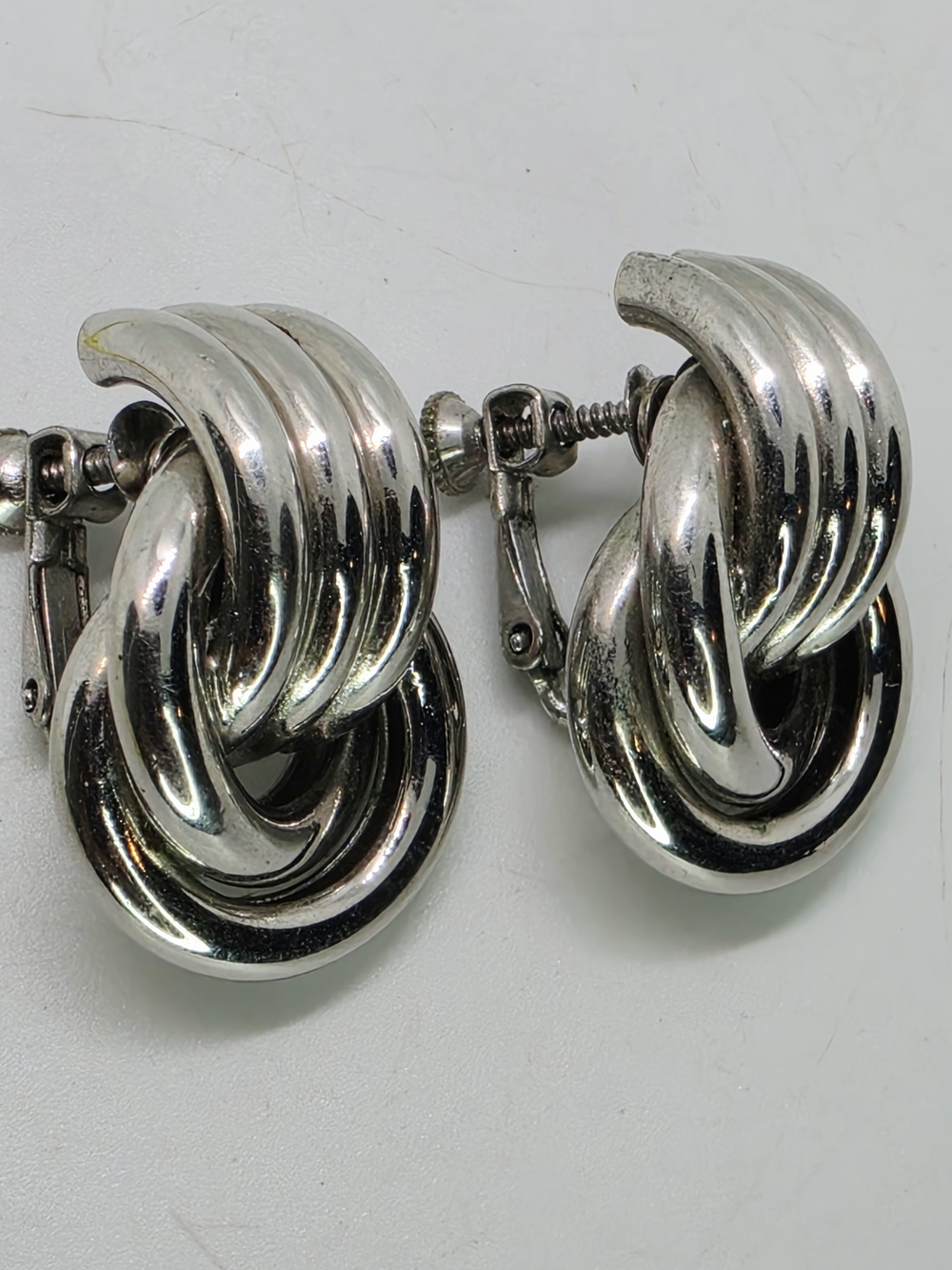 Vtg Chunky Signed Napier Silver Tone Tube Love Knot Screw Back Clip On Earrings